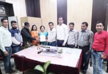 टेक्सटाइल मार्केट की समस्याओं को लेकर नगर निगम भीलवाड़ा को सौंपा ज्ञापन