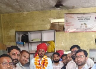 बिजोलिया क्षेत्र के पी एच सी कास्या के डॉक्टर बुद्धि प्रकाश मीणा के स्थानांतरण पर स्टॉफ सहित क्षेत्र के लोगों ने भावपूर्ण विदाई दी