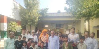 विद्यालय से सेवानिवर्त रामकिशन छीपा को दी गई विदाई