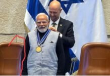 भारत में चोरी करना भी नैतिक है, बलात्कार करना भी नैतिक है, हत्या करना भी नैतिक है।हमारी अदालतों पर भ्रष्टाचार का एक दाग तक नहीं चिपका है