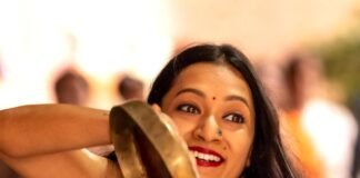 ग्रामीण बेड़ियों को तोड़कर बनीं वैश्विक कलाकार