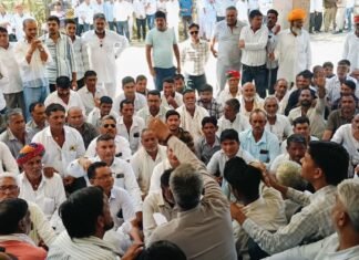 डेगाना विधायक किलक के आरोपों पर पलटवार: पूर्व विधायक समर्थकों ने घेरा, बताया राजनीतिक द्वेष ,भाजपा में उबाल