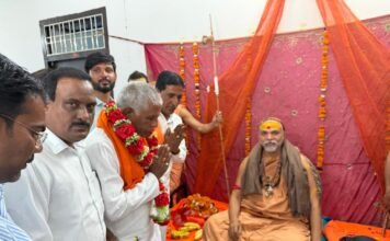 जगतगुरू शंकराचार्य स्वामी अविमुक्तेश्वरानंद जी से पूर्व राज्यमंत्री जाड़ावत ने कोटा में दर्शन कर आशीर्वाद लिया, चित्तौड़ आने का दिया न्यौता