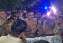 भीलवाड़ा में हनुमान मंदिर के बाहर बकरे के अवशेष मिलने से मचा बवाल, विहिप-बजरंग दल धरने पर बैठे,रोड किया जाम
